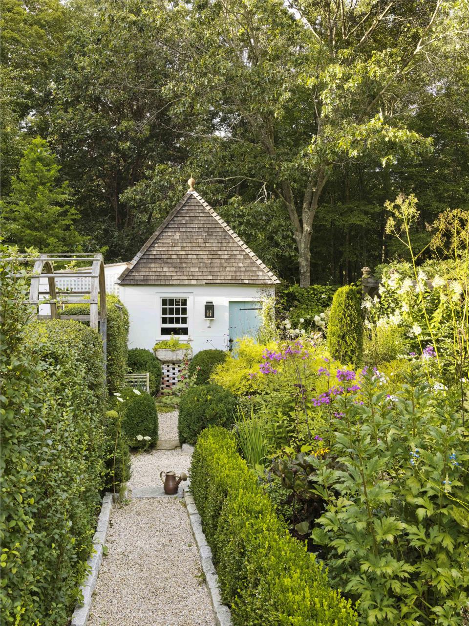 7 Garden Trends That Will Be Huge This Year, According to Experts