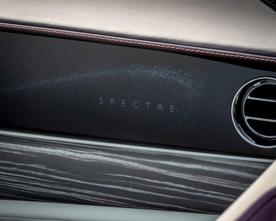 2024 rolls royce spectre bespoke escapism