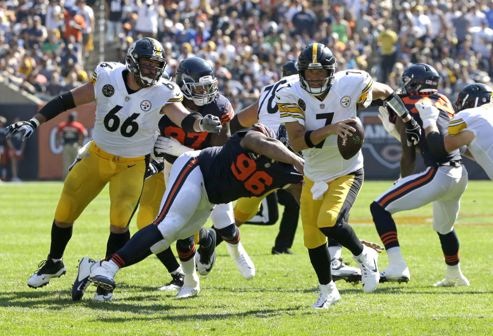Steelers quarterback Ben Roethlisberger completed just 56.4 percent of his passes in a road loss versus the Bears. (AP Photo/Nam Y. Huh)