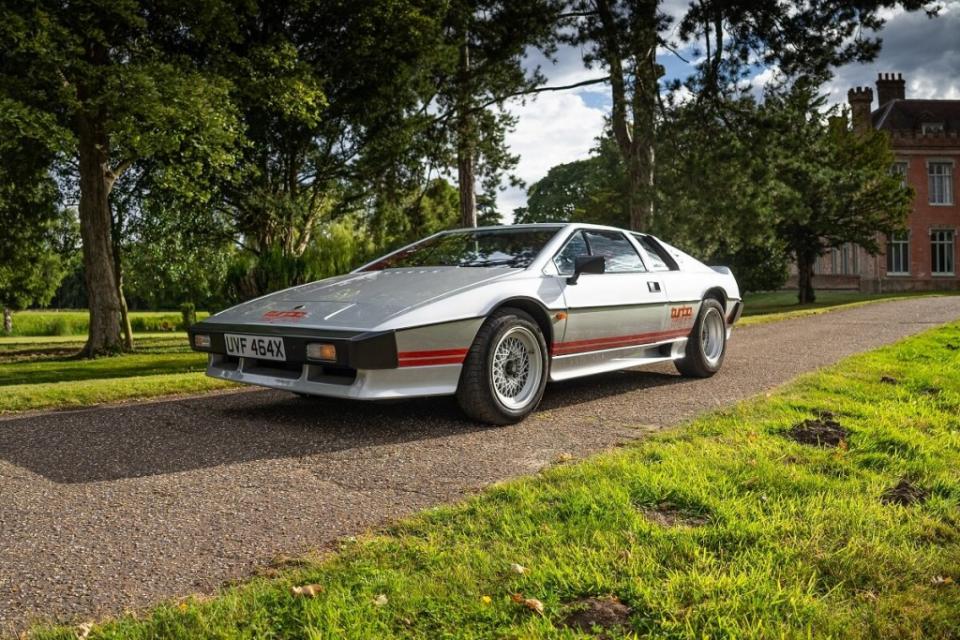 lotus-turbo-esprit