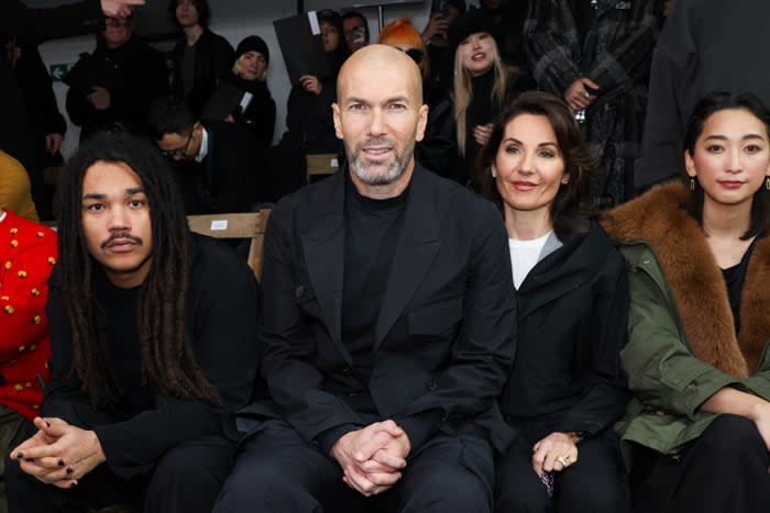 Zinedine Zidane con su mujer Véronique en Paris