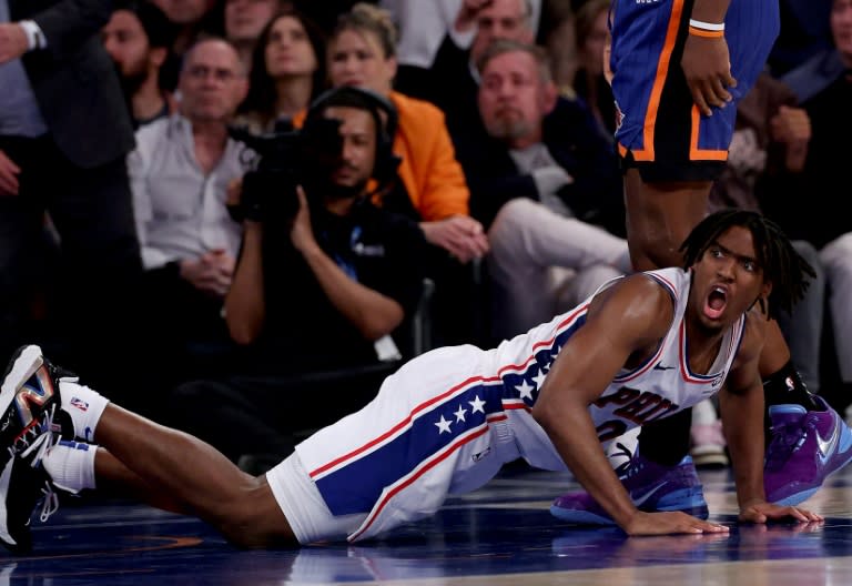 Tyrese Maxey, des Philadelphia 76ers, réagit à une faute subie lors du match 5 de play-off de NBA face aux New York Knicks, le 30 avril 2024 au Madison Square Garden (ELSA)
