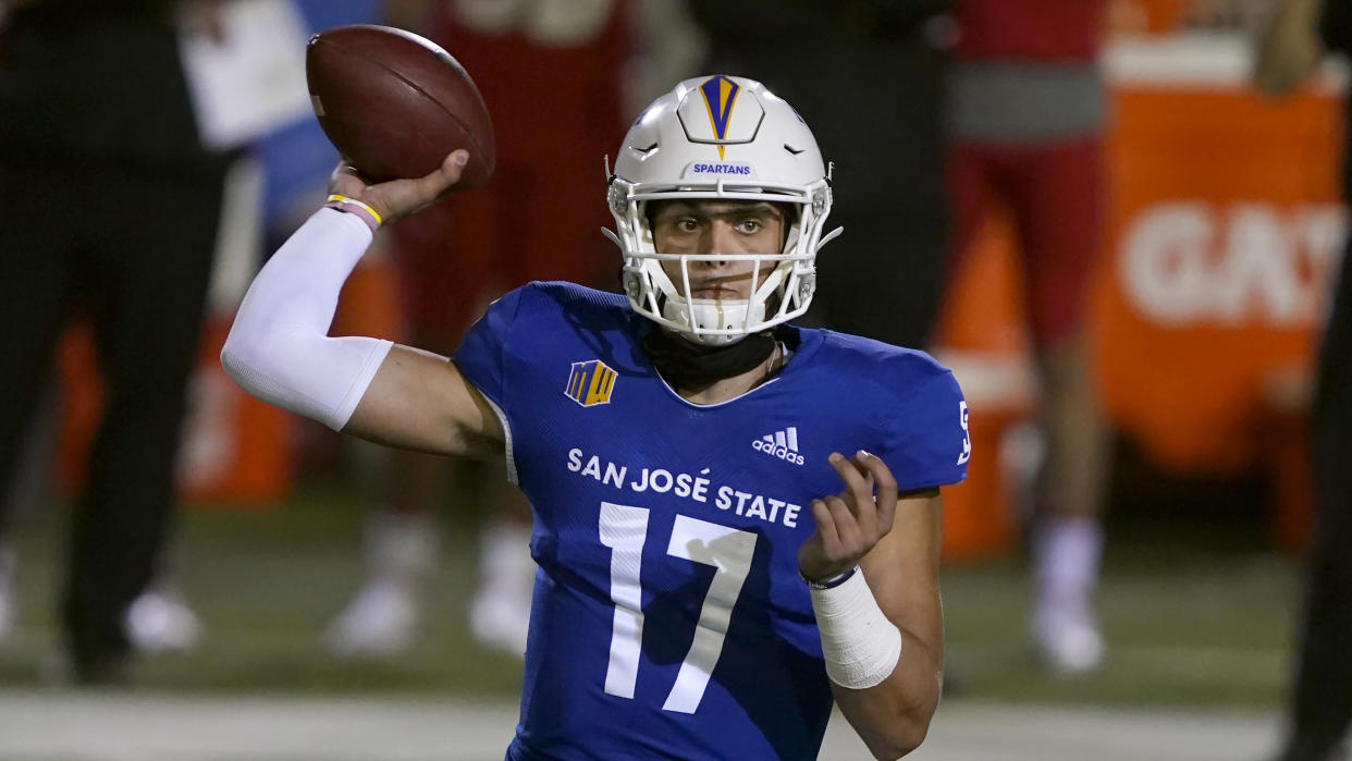San Jose State quarterback Nick Starkel (17) throws against New Mexico during an NCAA football game on Saturday, Oct. 31, 2020 in San Jose, Calif. (AP Photo/Tony Avelar)