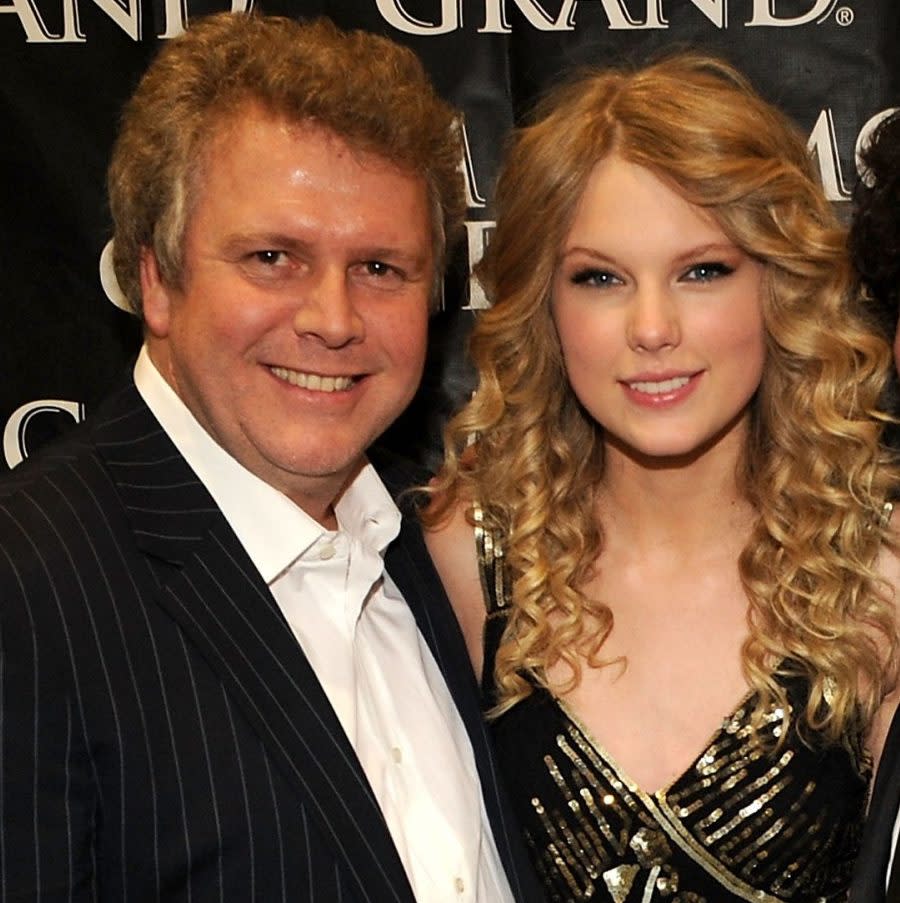 Robert Allen with Taylor Swift in 2009 at the Academy Of Country Music Awards - Rick Diamond/ACM2009