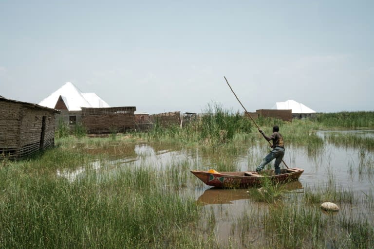 The waters of Lake Tanganyika have been rising (Yasuyoshi CHIBA)