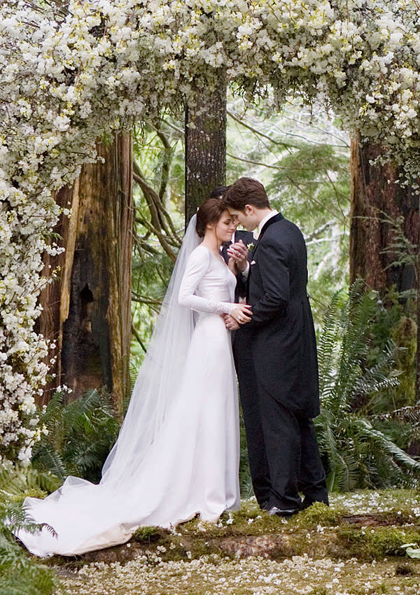 Robert Pattinson & Kristen Stewart’s Super Romantic Wedding Of The Year