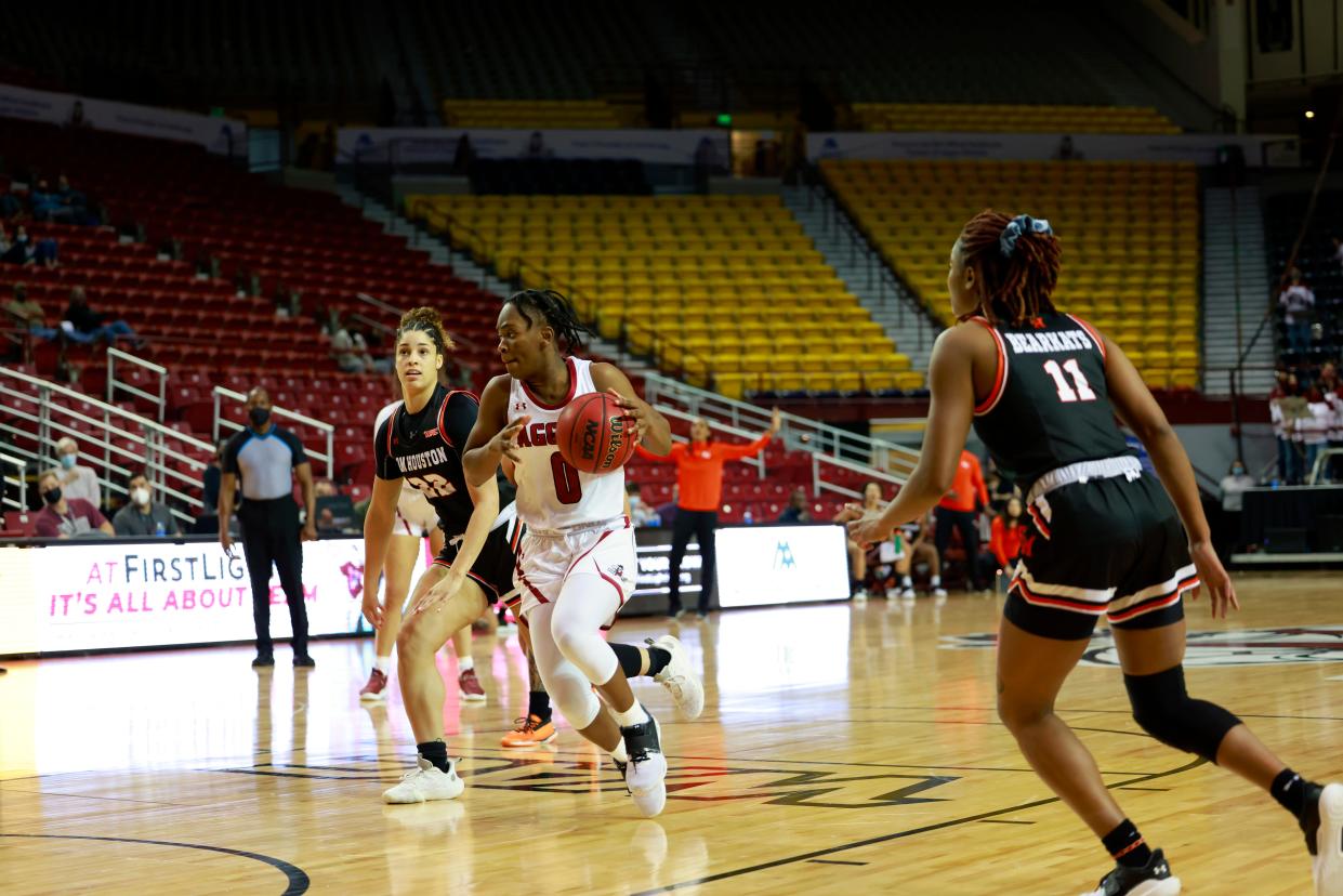 The New Mexico State women's basketball team beat Sam Houston State on Thursday at the Pan American Center.