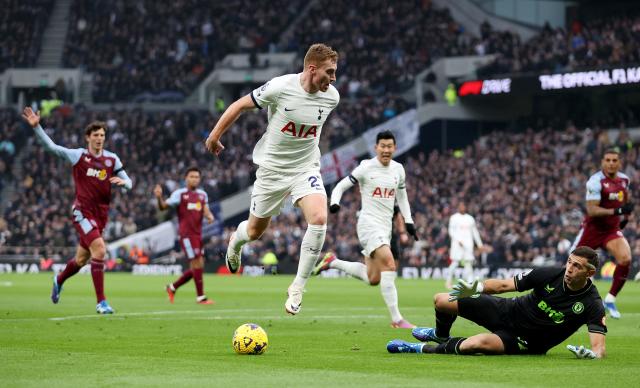 Aston Villa 2-1 Tottenham Hotspur: Douglas Luiz's free-kick finish seals  victory - BBC Sport