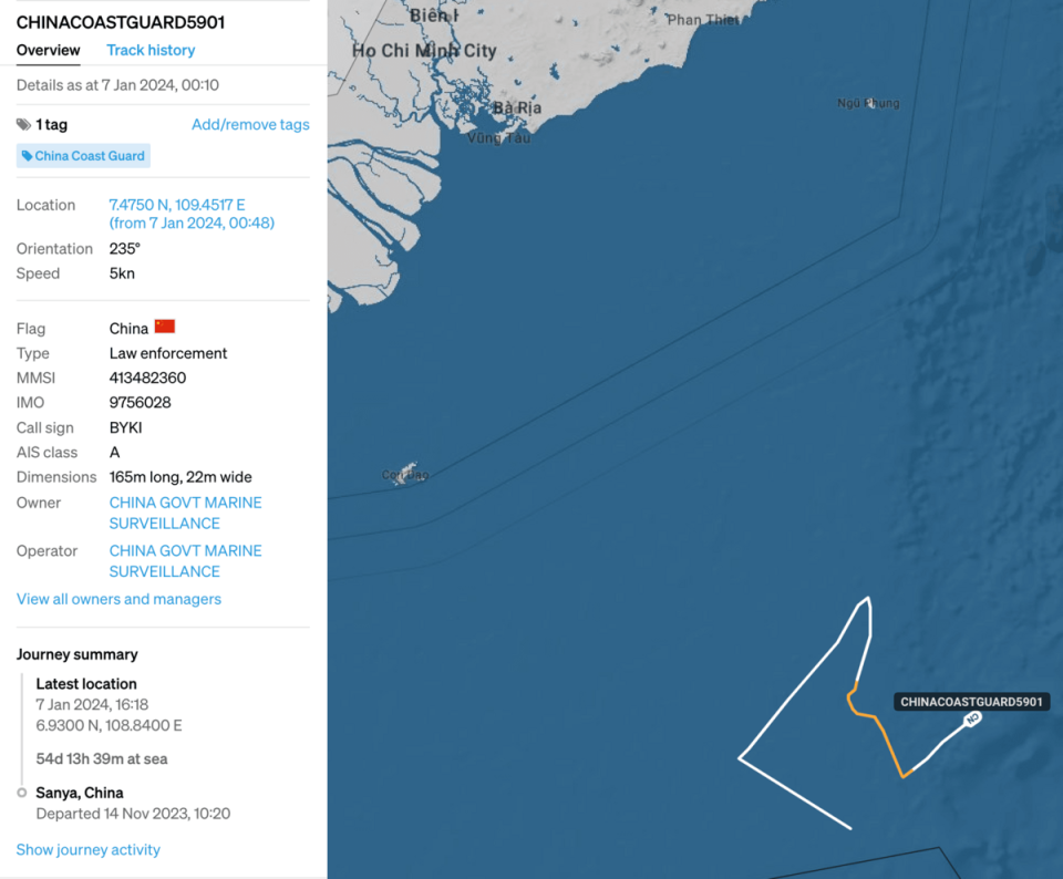 中國海警局世界噸位最大的海警船「5901號」，1月7日出現在南沙群島萬安灘西邊靠近越南一側。   圖：翻攝SeaLight