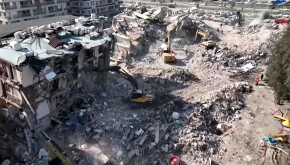 土耳其強震後，留下斷垣殘壁。（圖／獨立特派員）