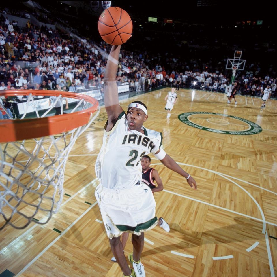 UNITED STATES - FEBRUARY 08:  High School Basketball: Prime Time Shootout, St, Vincent-St, Mary LeBron James in action, making dunk vs Westchester, CA, Trenton, NJ 2/8/2003  (Photo by Al Tielemans/Sports Illustrated via Getty Images)  (SetNumber: X67716)