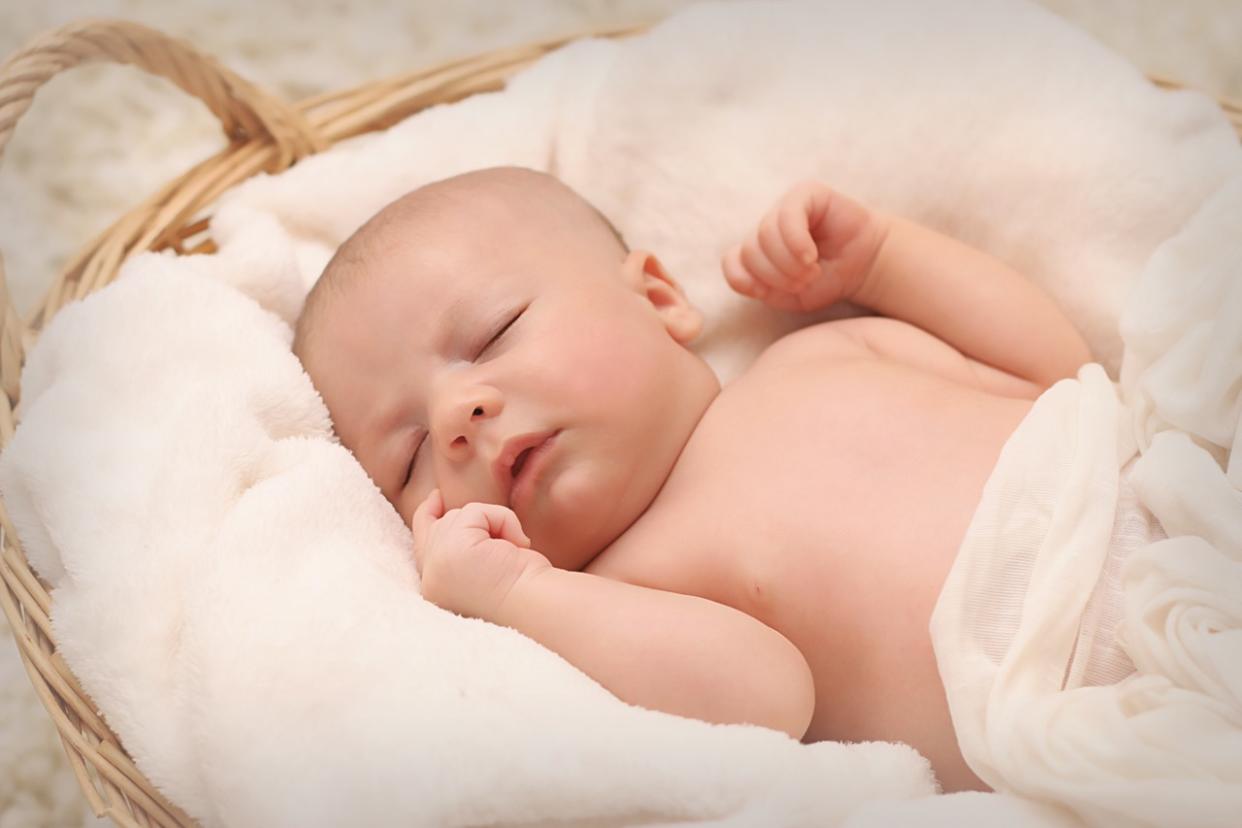 UK retailers have removed baby sleep positioners from sale after safety fears [Photo: Pexels]