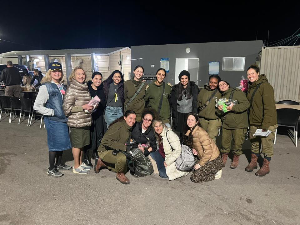 Participants in the Women's Israel Mission hosted a barbecue for a mostly female Israel Defense Forces unit that is stationed on the Egyptian border.