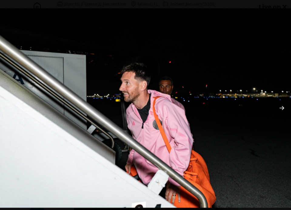 Lionel Messi aborda el avión que llevará al Inter Miami a su gira de pretemporada por Asia, el 24 de enero de 2024.