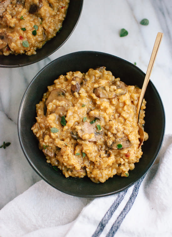 <strong>Get the <a href="http://cookieandkate.com/2014/easy-brown-rice-risotto-with-mushrooms-and-fresh-oregano/" target="_blank">Easy Brown Rice Risotto with Mushrooms and Fresh Oregano recipe</a> from Cookie + Kate</strong>