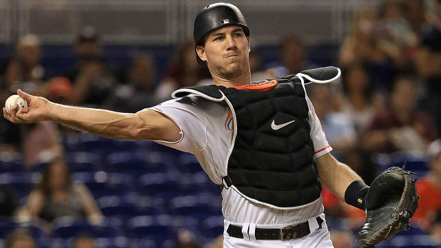 Marlins' Realmuto brings rare athleticism to catcher position