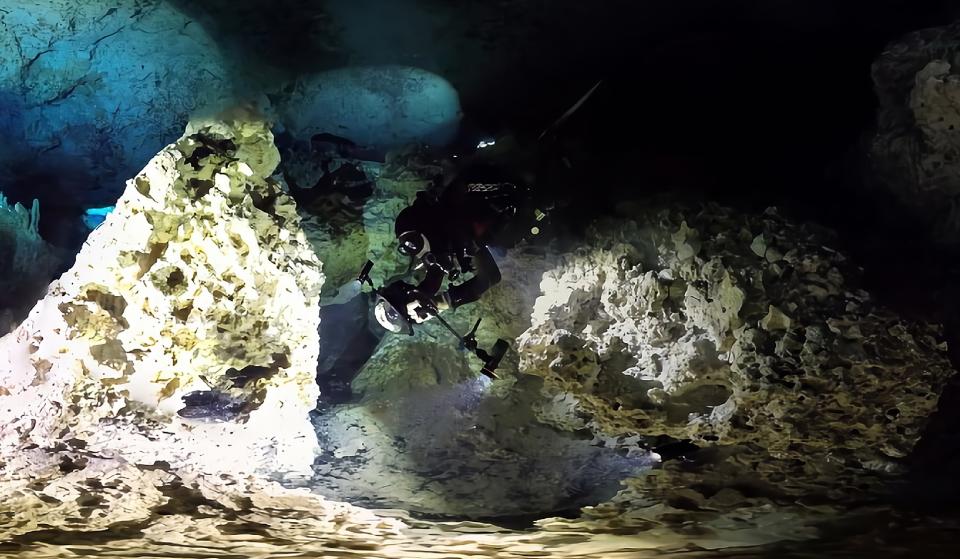 Viajes subacuáticos muestran el mundo desconocido de cenotes y cuevas