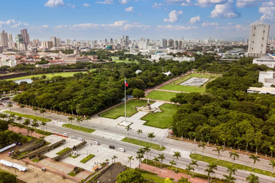 Aerial view of Rizal Park (Luneta) and the surrounding skyline of the City of Manila. (Photo: Getty Images)