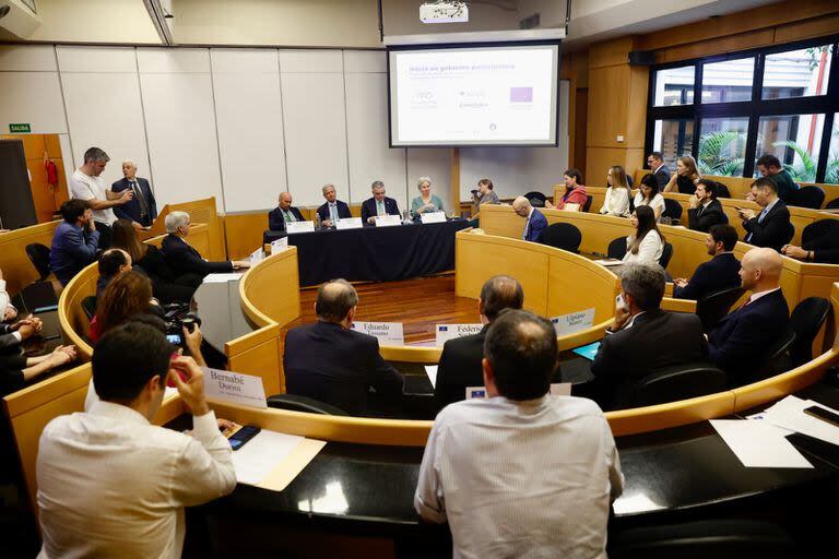 La ceremonia de ratificación del proyecto se llevó adelante el lunes en la Universidad Austral