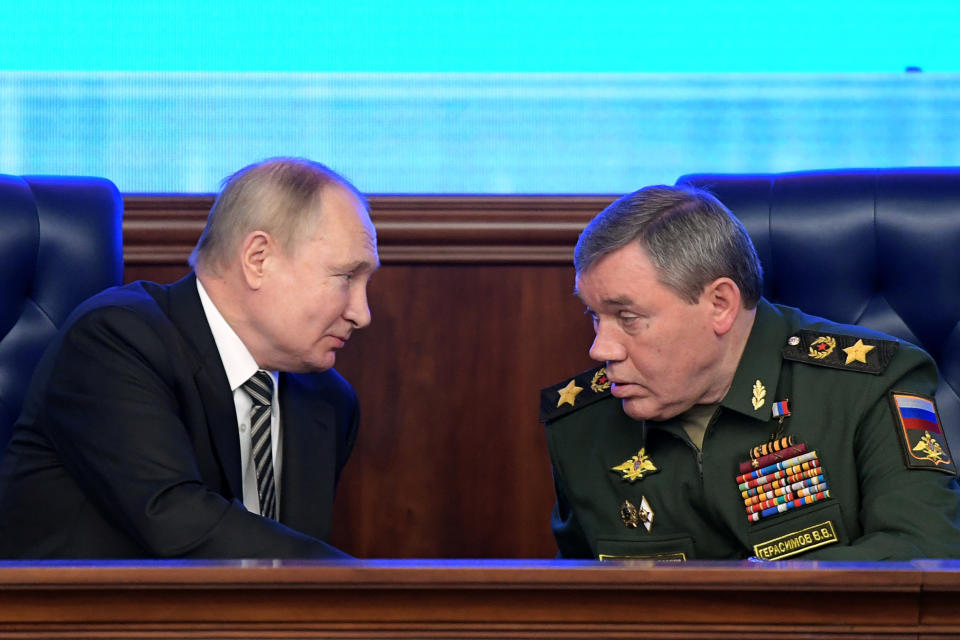 Vladimir Putin and Valery Gerasimov