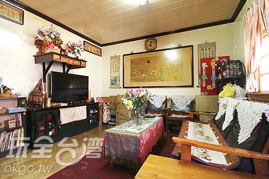 客廳空間充滿溫馨的家居感／玩全台灣旅遊網攝