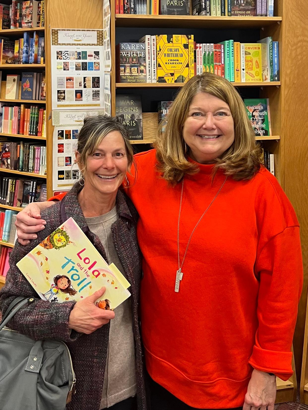 Annette Januzzi Wick with author Connie Schultz.