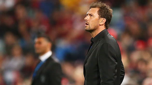 Wanderers coach Tony Popovic looks on during their loss to Brisbane Roar. Image: Getty