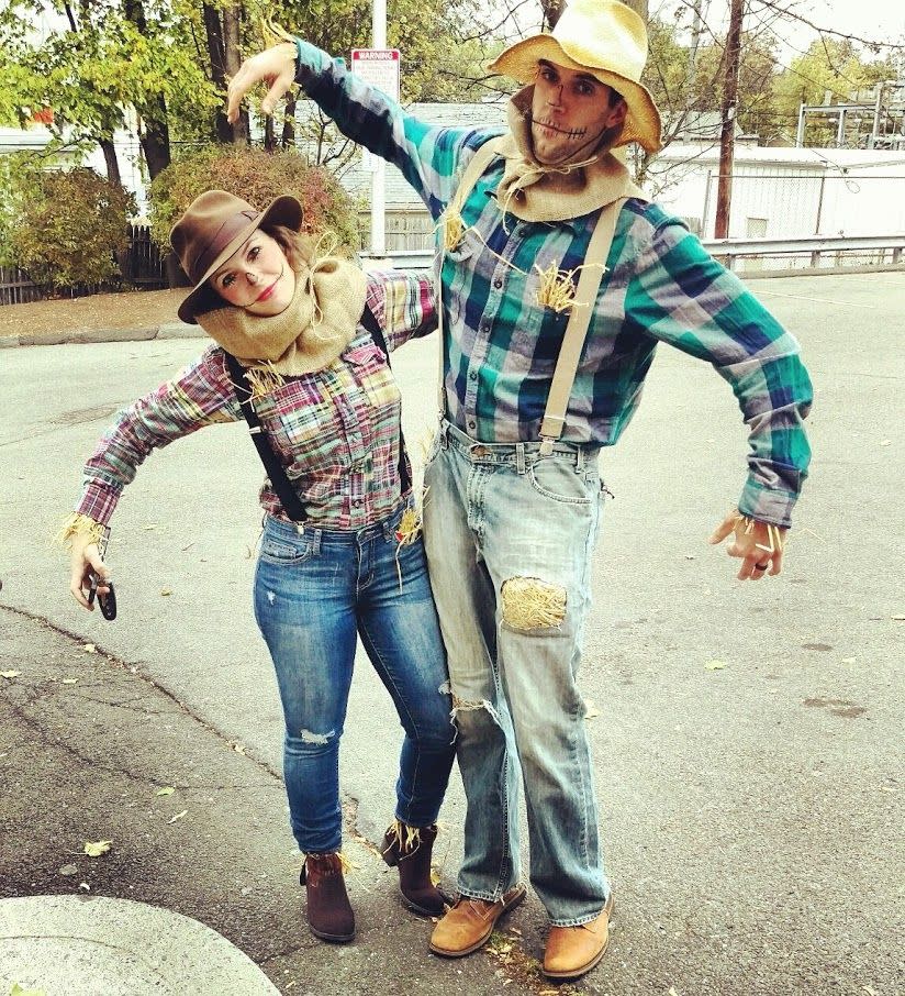 8) DIY Scarecrow Couples Costume