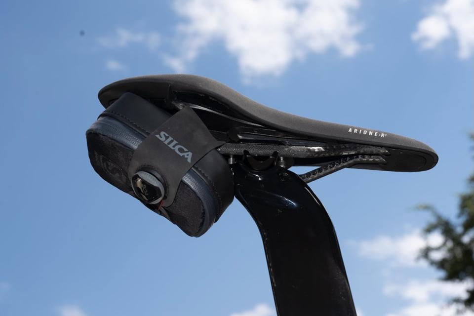 The Silca Mattone Seat Pack mounted to a high end road bike saddle