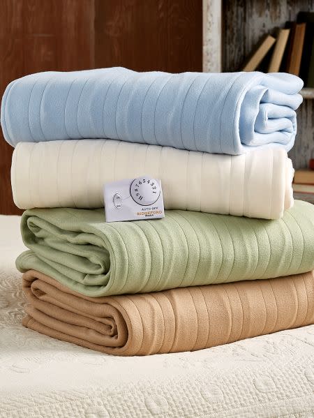 6) Comfort Fleece Electric Blanket