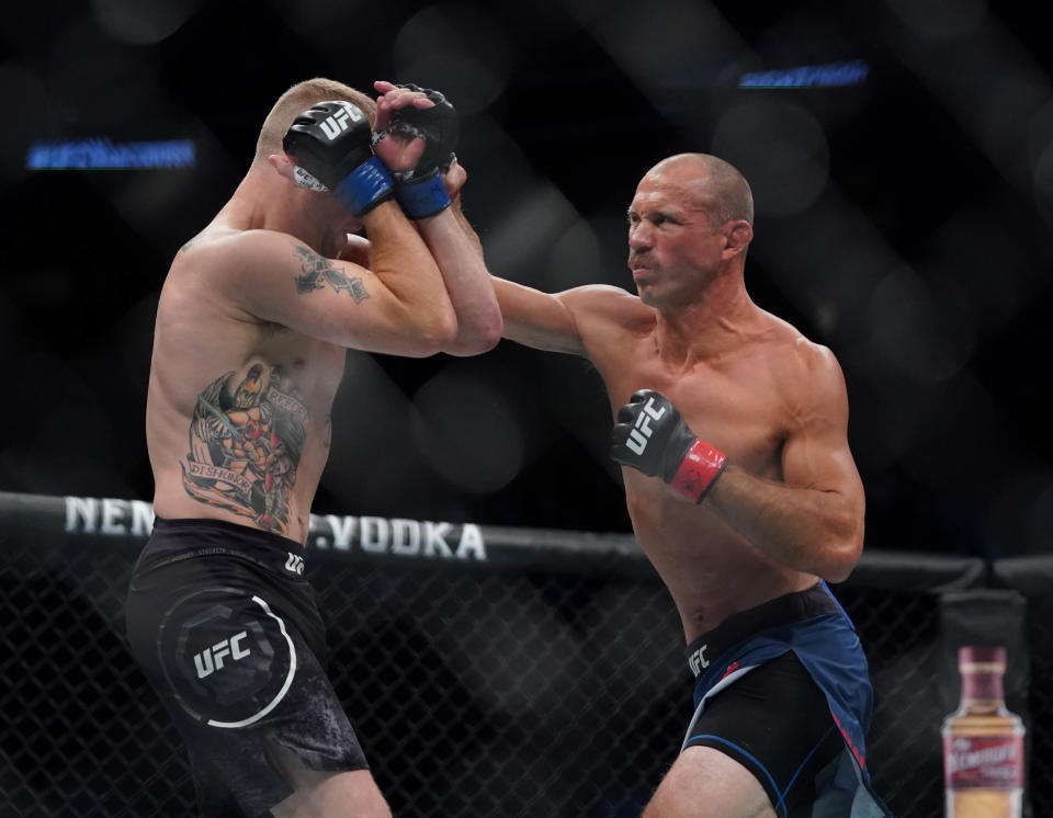 Sep 14, 2019; Vancouver, BC, Canada; Donald Cerrone (red gloves) fights Justin Gaethje (blue gloves) during UFC Fight Night at Rogers Arena. Mandatory Credit: Kyle Terada-USA TODAY Sports