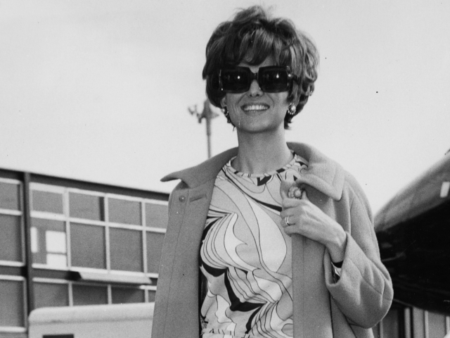 A History of White Sunglasses: From Kurt Cobain to Jackie O