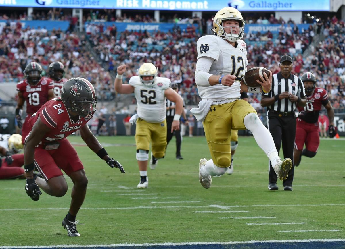 Notre Dame wins thrilling Gator Bowl over South Carolina