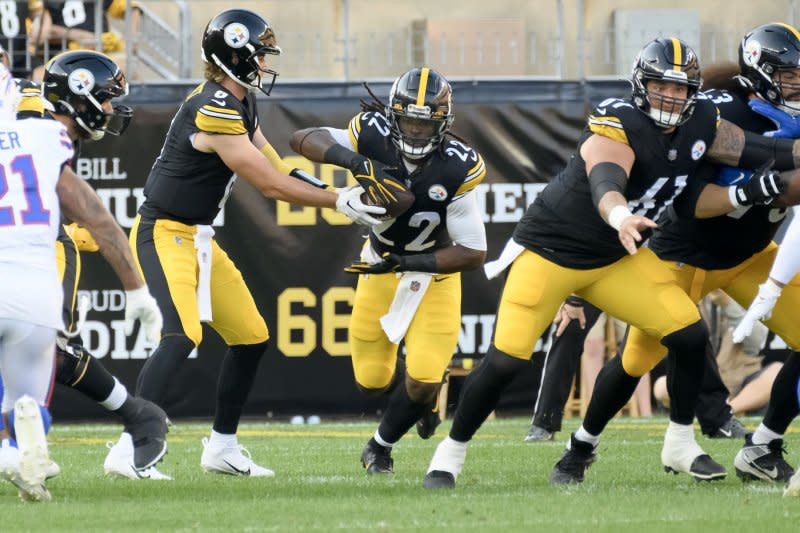 Running back Najee Harris (C) and the Pittsburgh Steelers are set to face the San Francisco 49ers in Week 1. File Photo by Archie Carpenter/UPI