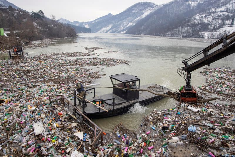 FILE PHOTO: Serbia starts cleanup of its garbage lake