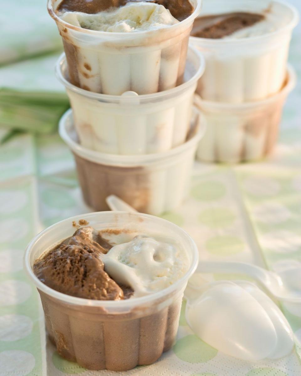 Chocolate and Vanilla Ice-Cream Cups