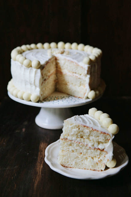 <strong>Get the <a href="http://www.hummingbirdhigh.com/2013/11/white-chocolate-malt-cake.html" target="_blank">White Chocolate Malt Cake</a>&nbsp;recipe from Hummingbird High</strong>