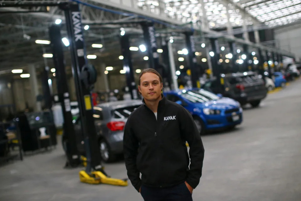 El venezolano Carlos Garc&#xed;a Ottati lidera, junto a su hermana Loreanne y su socio Roger Laughlin, la plataforma m&#xe1;s exitosa de compra venta de autos usados (Foto Reuters/Edgard Garrido).