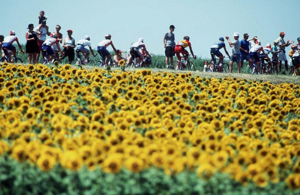 These Amazing Cycling Photos Will Send You Back in Time