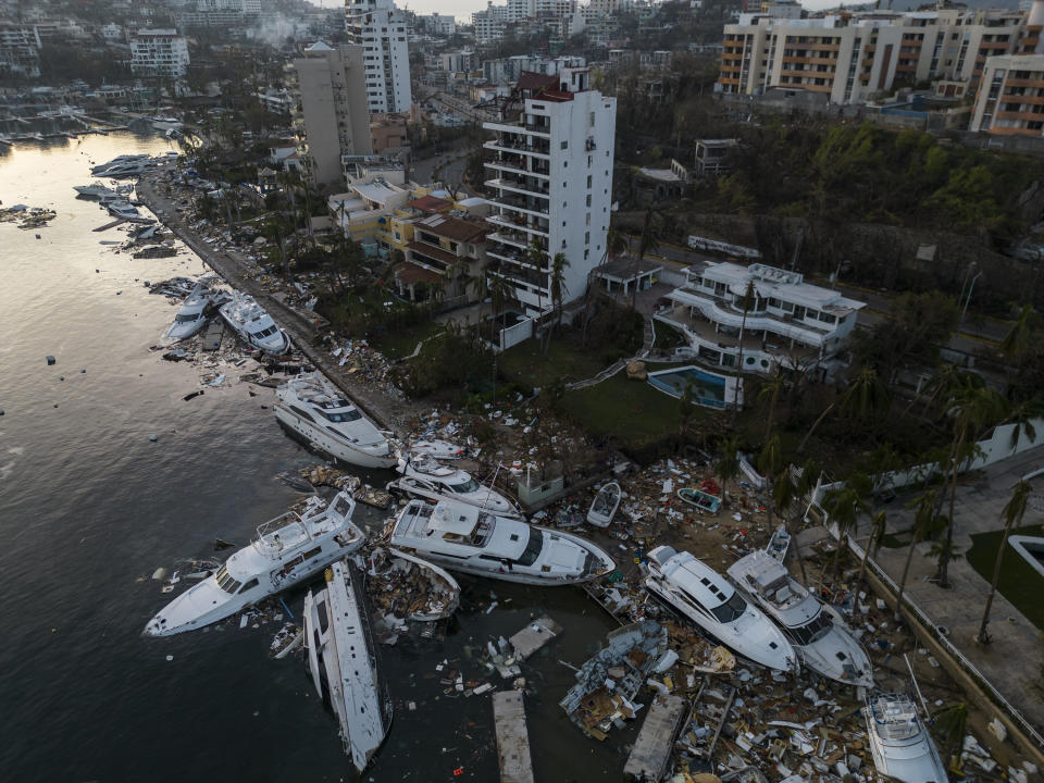 Destrucción en Acapulco tras el paso del huracán Otis. (Photo by Cristopher Rogel Blanquet/Getty Images)