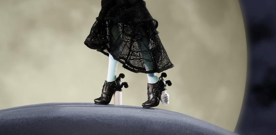 Monster High Skullector Series adds Nightmare Before Christmas Sally doll shoes