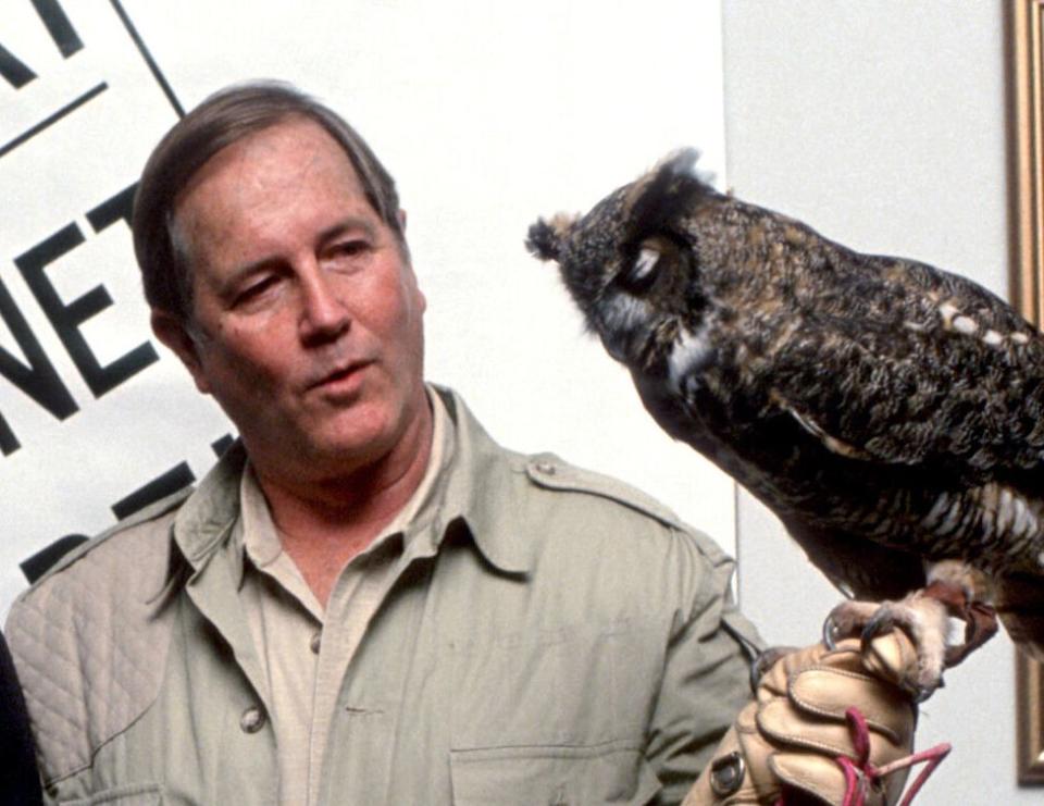 Jim Fowler, who co-hosted Mutual of Omaha's "Wild Kingdom" with Marlin Perkins and was a frequent guest on "The Tonight Show," died on May 8, 2019. He was 89.