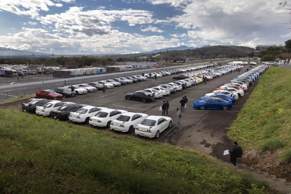 a parking lot full of cars