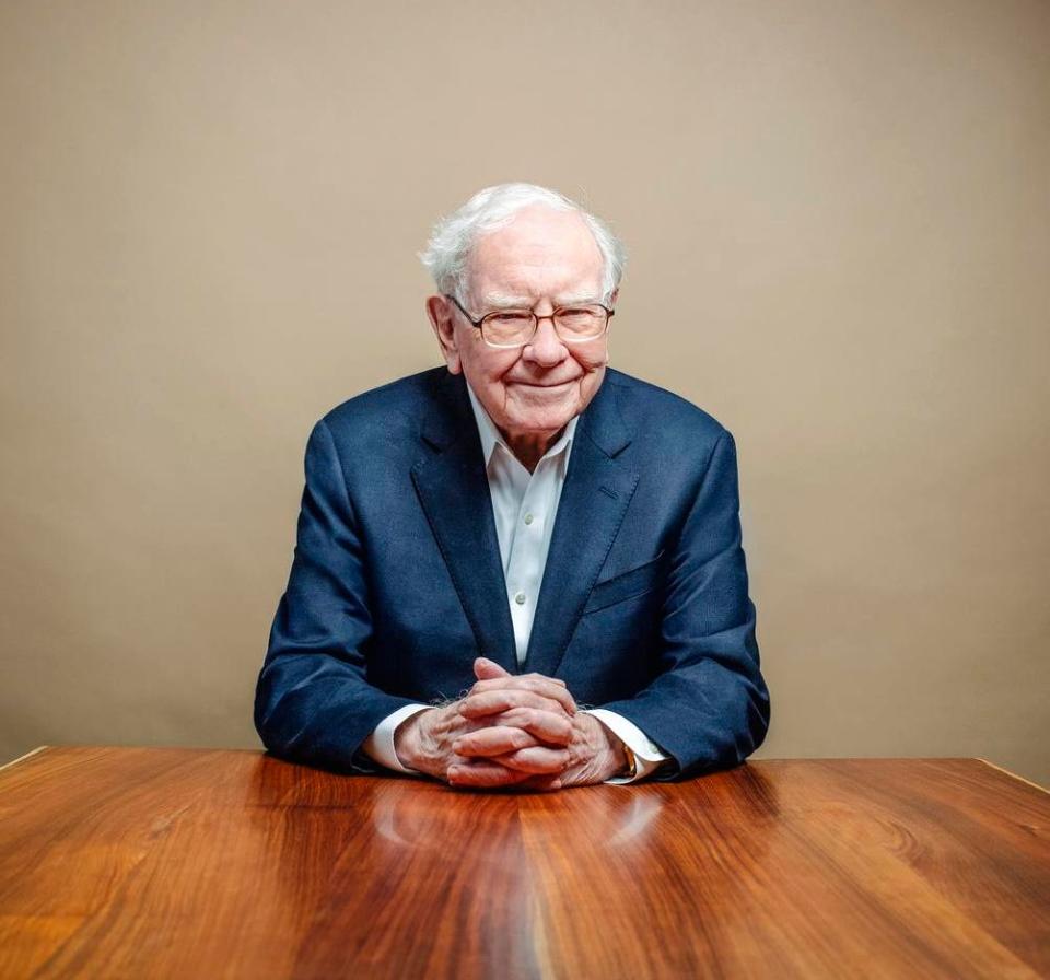 Warren Buffett by Tmothy Archibald_0054_RGB-2