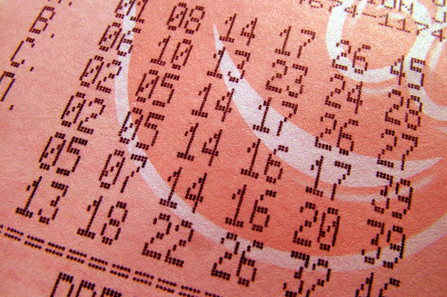 Lotto jackpot rises to £4.3m