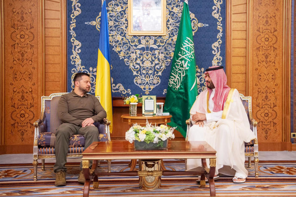 Mohammed bin Salman - Volodymyr Zelenskyy meeting in Jeddah (Anadolu Agency via Getty Images)