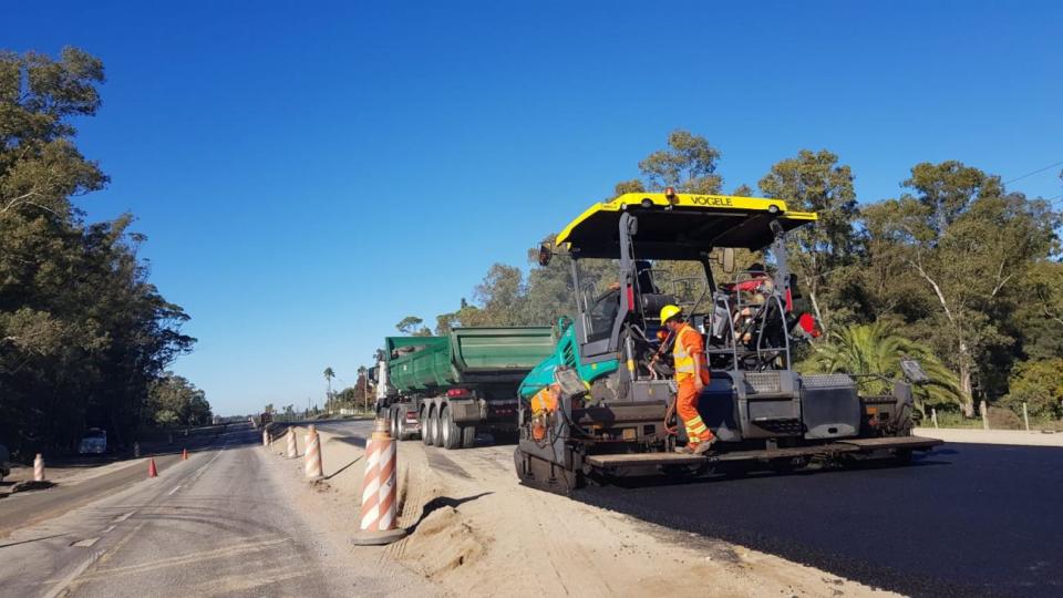 Obras de Infraestructura en Uruguay, la construcción de doble vía en ruta 3.