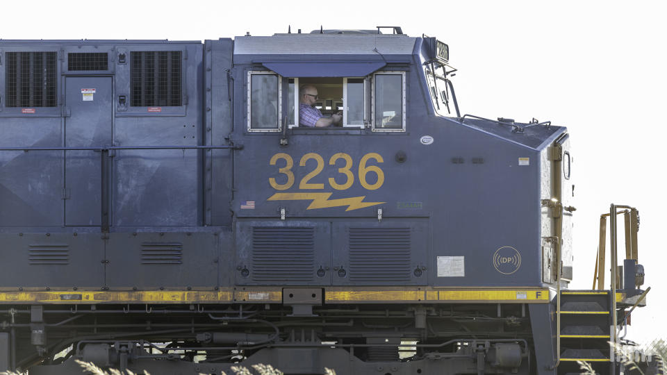 CSX is asking its conductor trainees to receive additional training. (Photo: Jim Allen/FreightWaves)