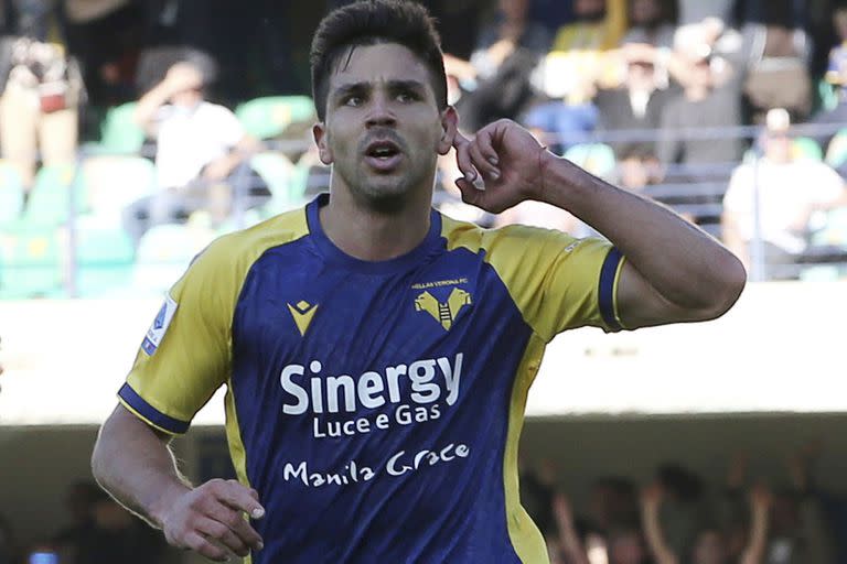 Giovanni Simeone jugó un "partido perfecto", según su papá, Diego Pablo