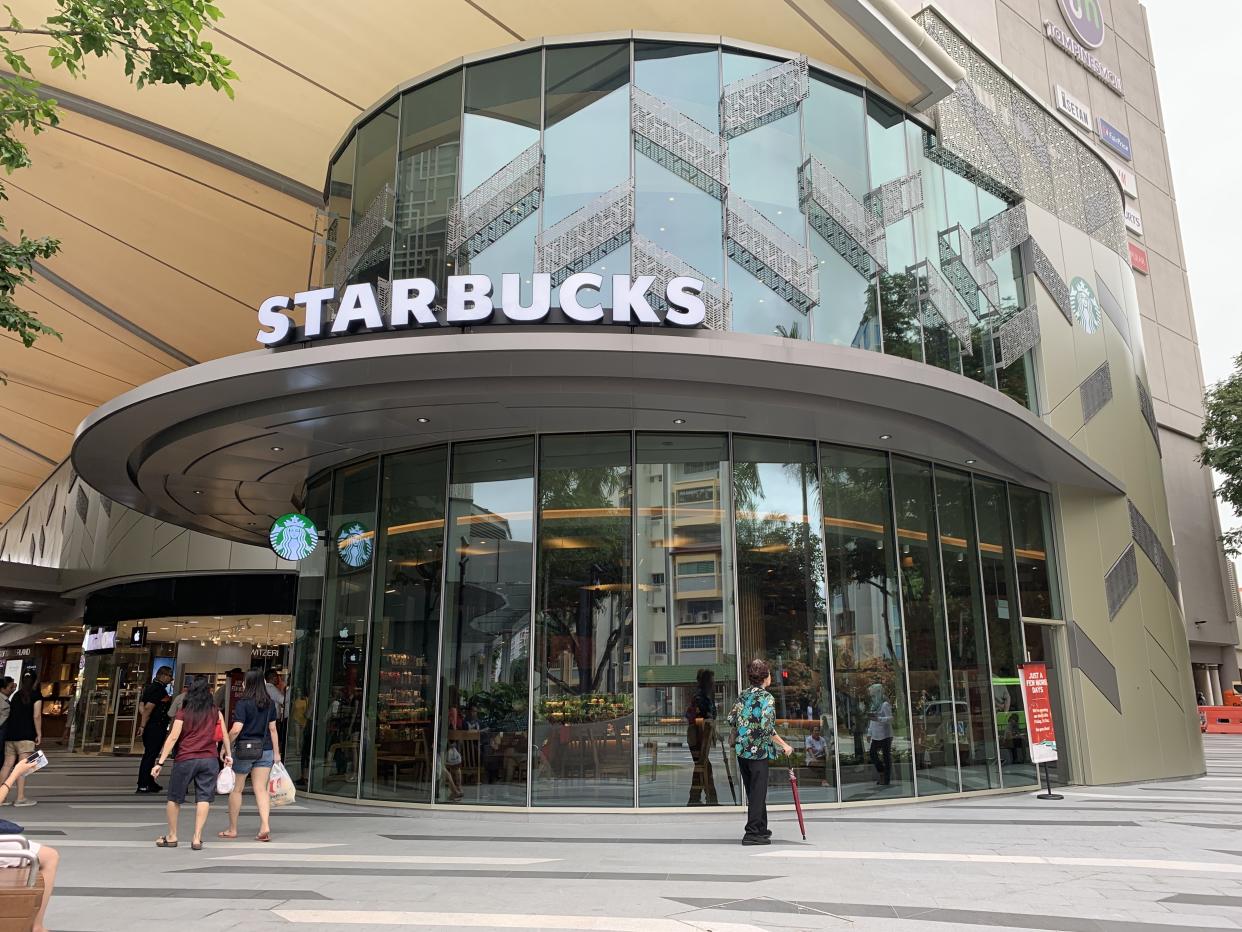 Starbucks’ revamped store at Tampines Mall. The two-storey cafe has a Black Eagle espresso machine and offers manual brew styles. (PHOTO: Teng Yong Ping/Yahoo Lifestyle Singapore)